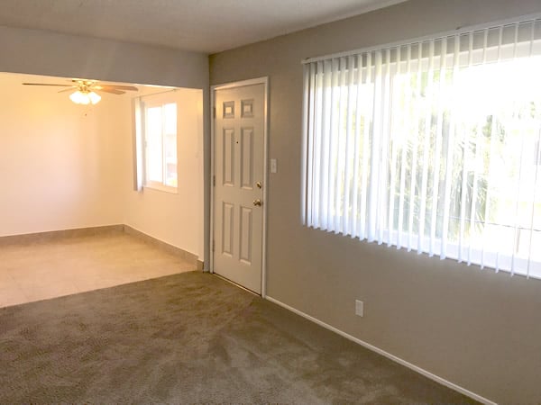 1 bedroom floorplan, living room & dining nook